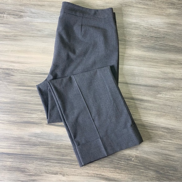 Express Stretch Capri Dress Pants Bottom Cuffed Grey in Color Size 5/6 EUC - Picture 6 of 7